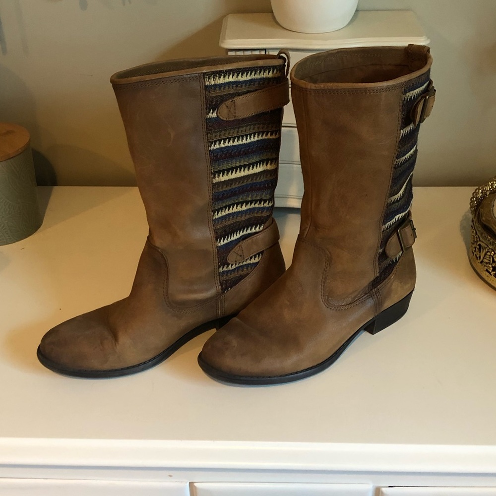 GB Gianni Bini Western Boots